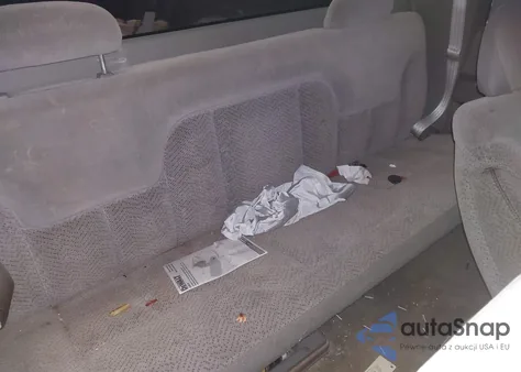 1998 Chevrolet C1500 Fleetside z USA, uszkodzony, nr VIN 1GCEC19W2WE225543